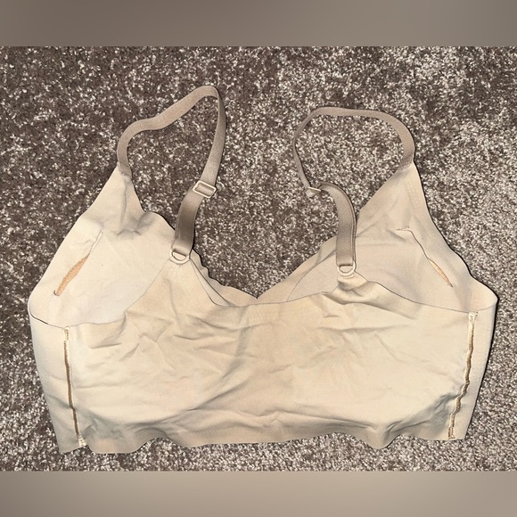 TRUE & CO. True Body slight V Neck Bralette Bra Nude Size M - Picture 2 of 4